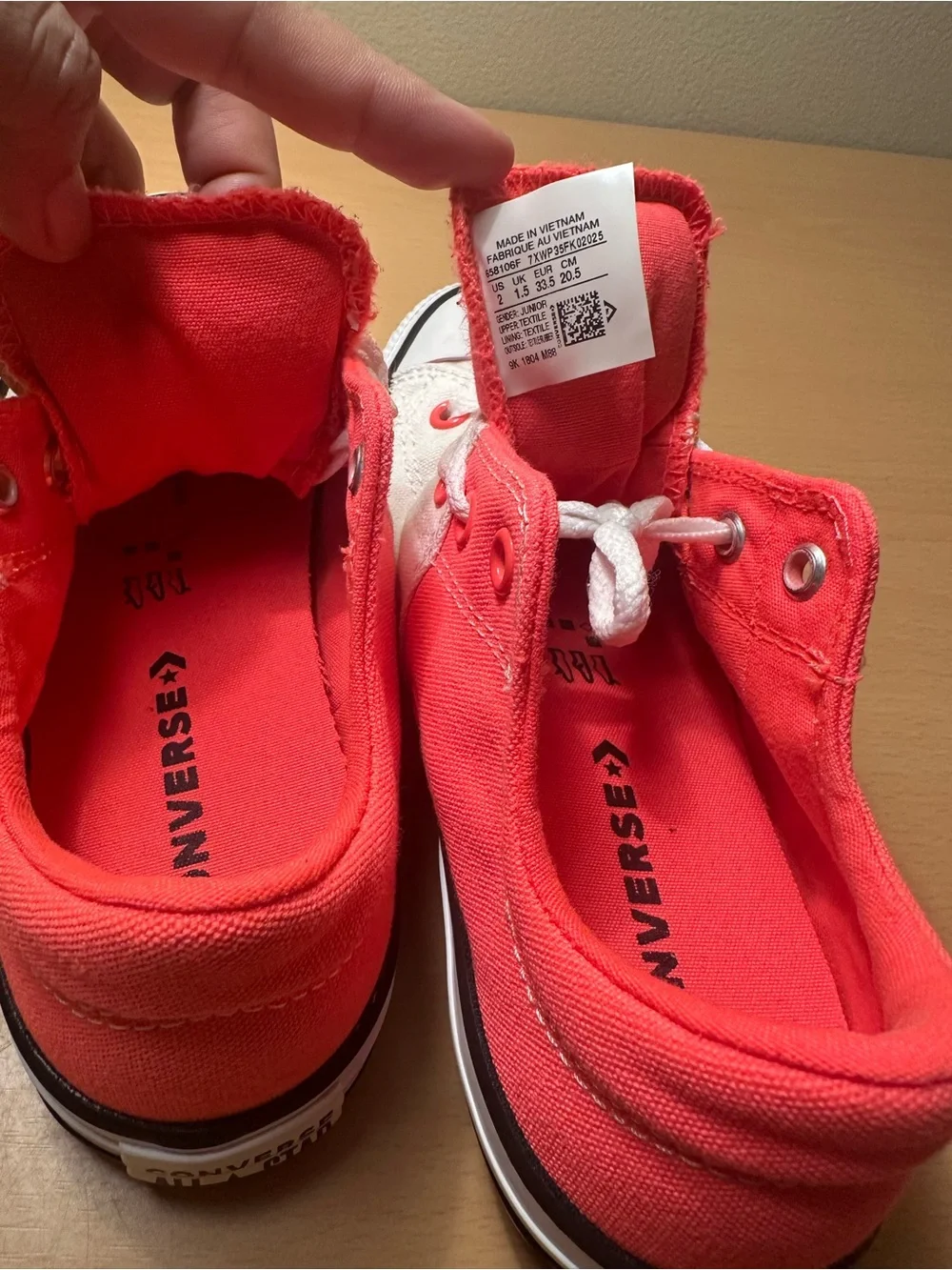 Converse Girls’ CTAS Madison OX White/Hot Punch/Black Shoes Size 2 658106F